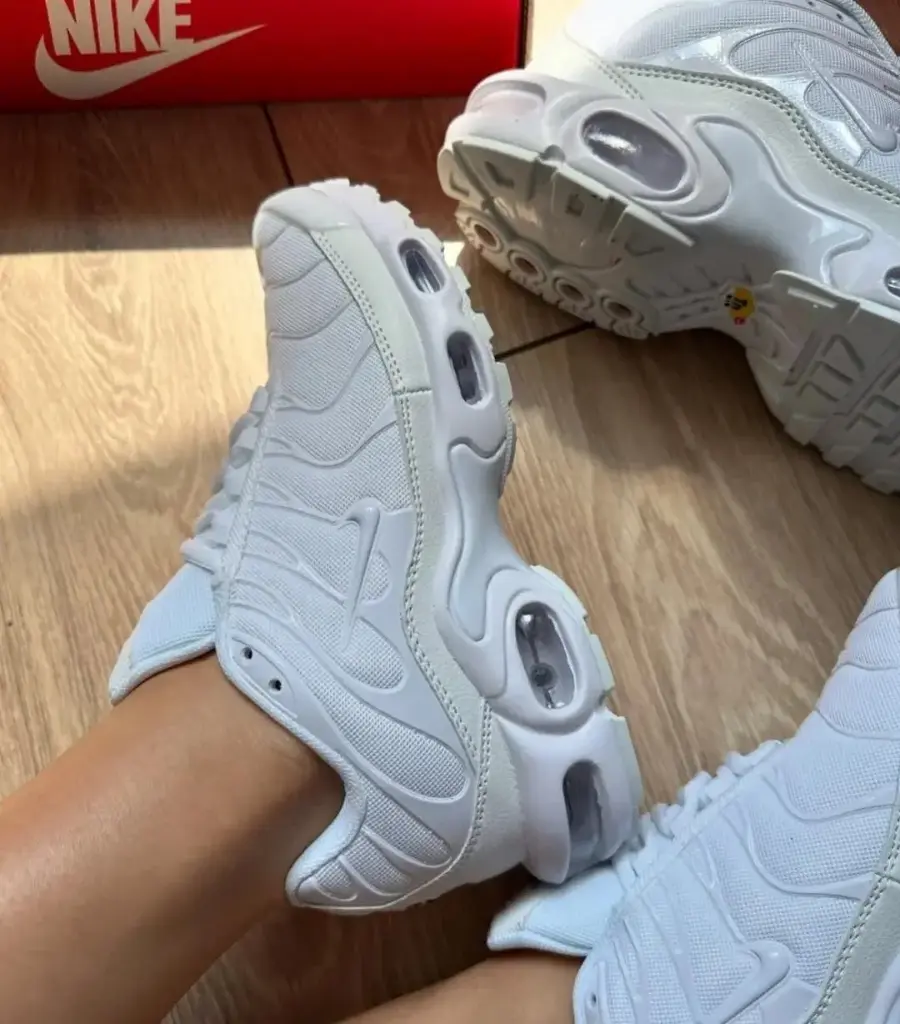 Nike Air Max TN Triple White